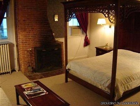 Maplehurst Inn Peterborough Oda fotoğraf